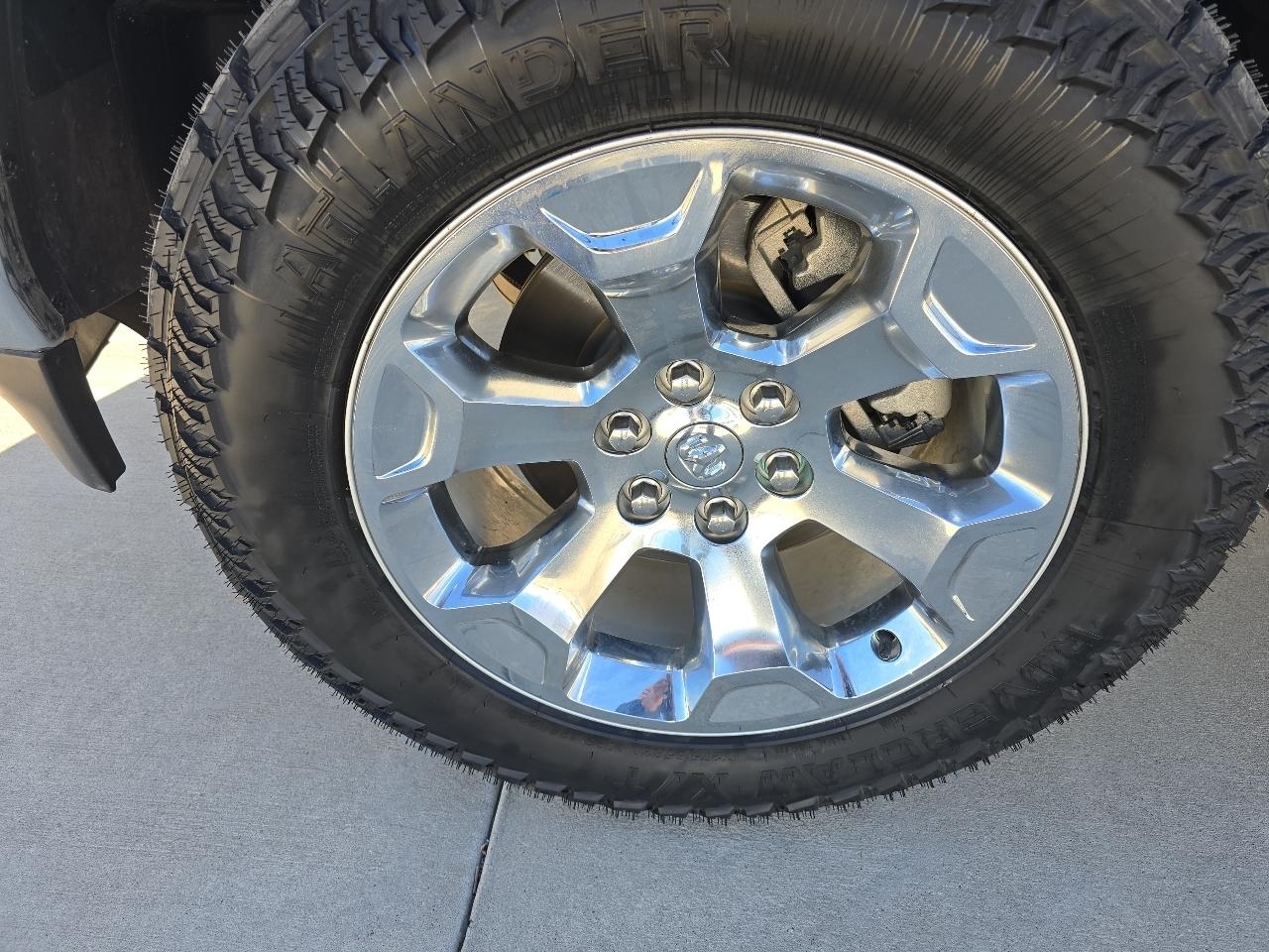 RAM 1500 Big Horn 4x4 Crew Cab 5'7" Box 2023