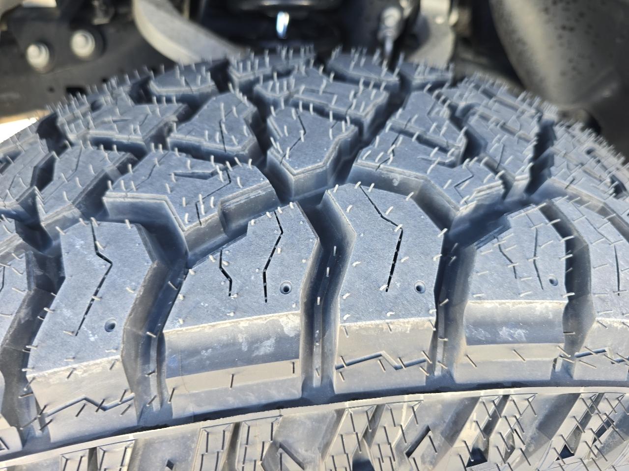 RAM 1500 Big Horn 4x4 Crew Cab 5'7" Box 2023