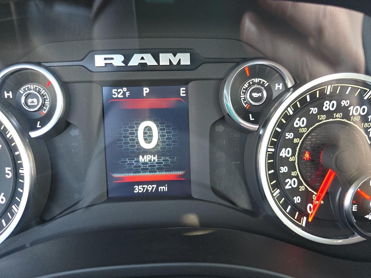 RAM 1500 Big Horn 4x4 Crew Cab 5'7" Box 2023