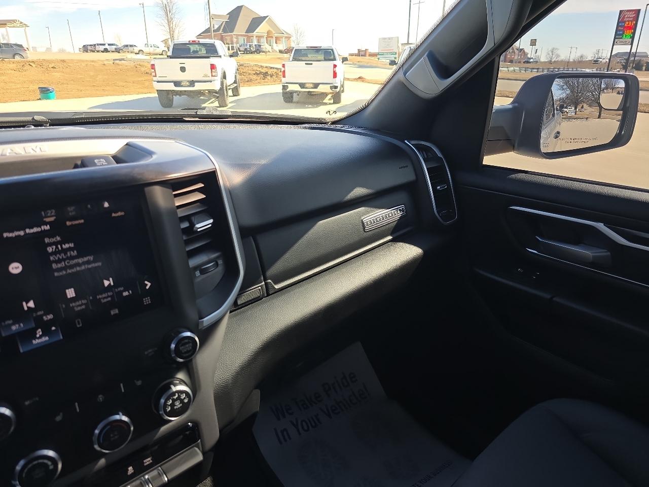 RAM 1500 Big Horn 4x4 Crew Cab 5'7" Box 2023