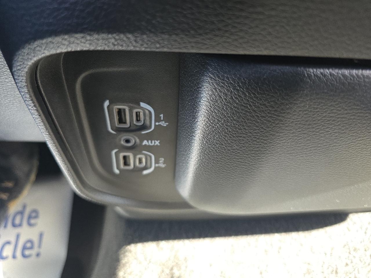 RAM 1500 Big Horn 4x4 Crew Cab 5'7" Box 2023