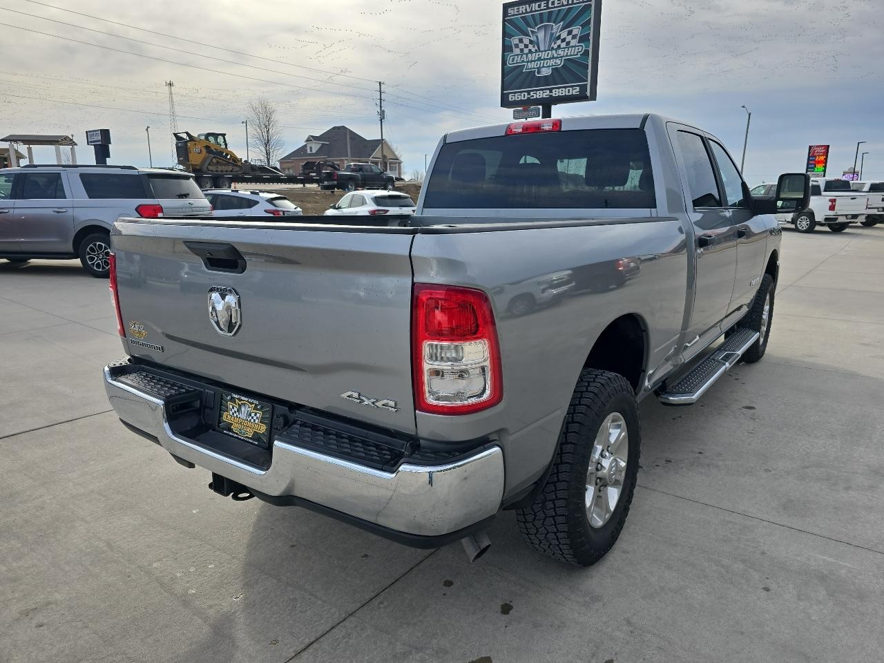 RAM 2500 Big Horn 4x4 Crew Cab 6'4" Box 2024