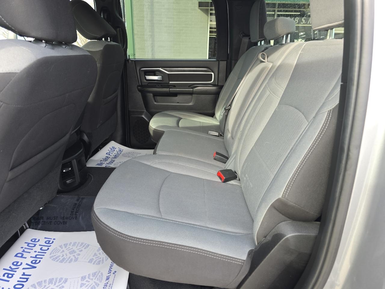 RAM 2500 Big Horn 4x4 Crew Cab 6'4" Box 2024