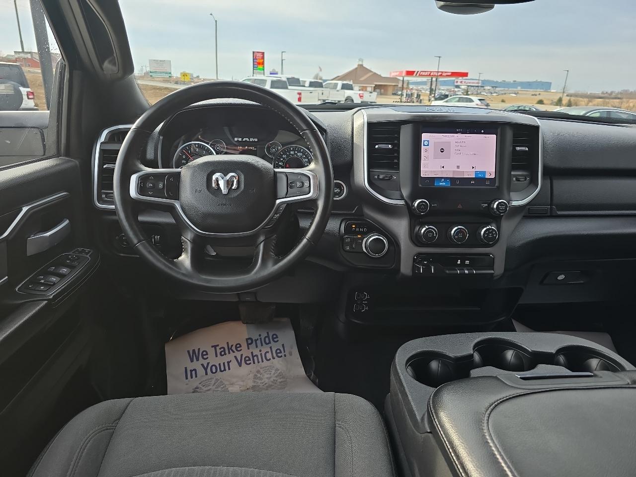 RAM 2500 Big Horn 4x4 Crew Cab 6'4" Box 2024