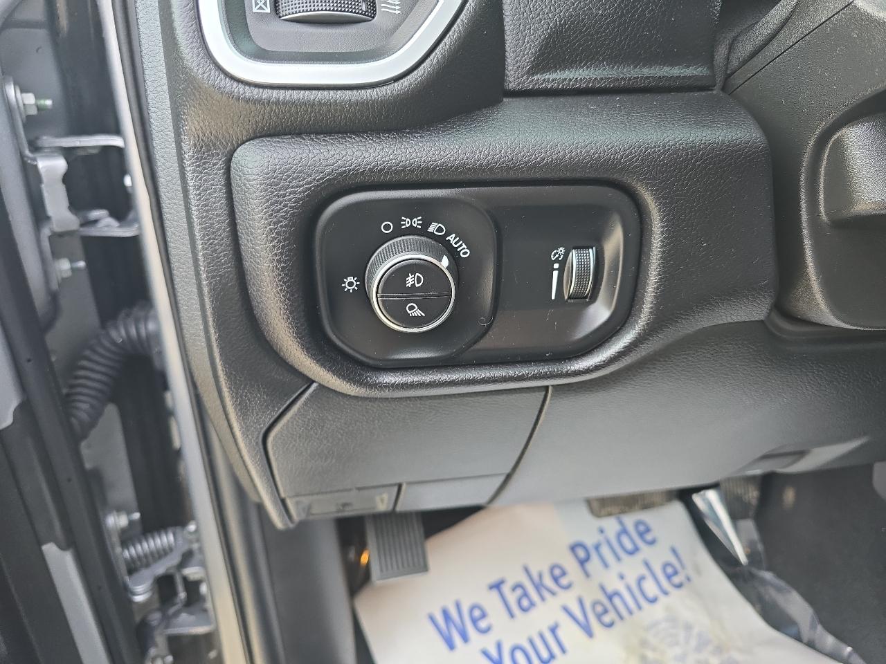 RAM 2500 Big Horn 4x4 Crew Cab 6'4" Box 2024