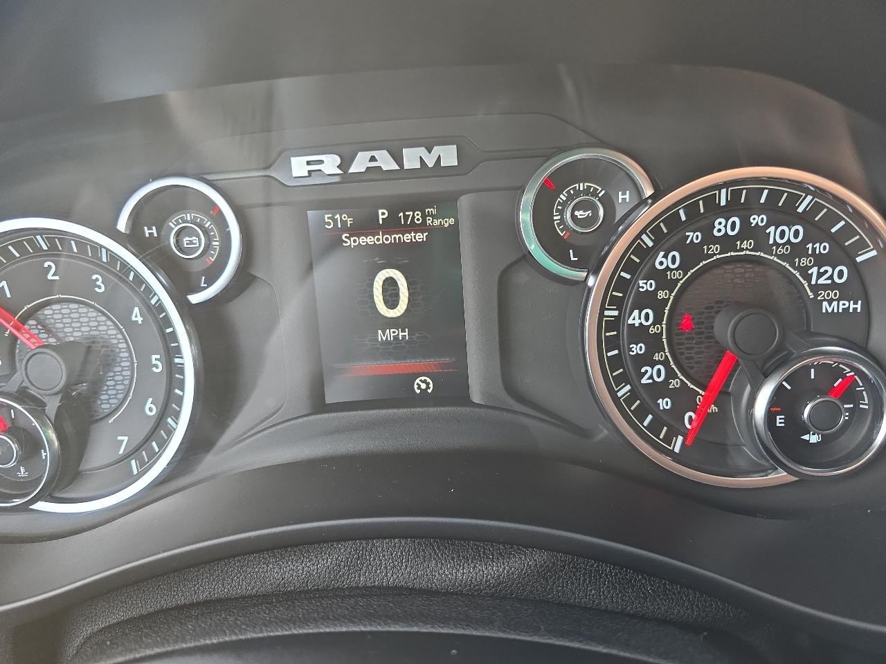 RAM 2500 Big Horn 4x4 Crew Cab 6'4" Box 2024