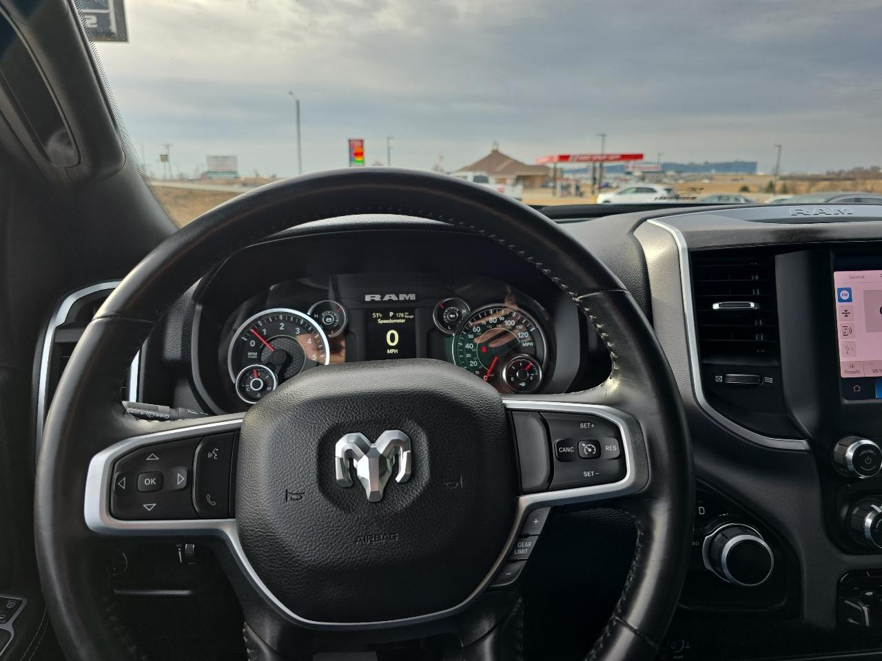 RAM 2500 Big Horn 4x4 Crew Cab 6'4" Box 2024