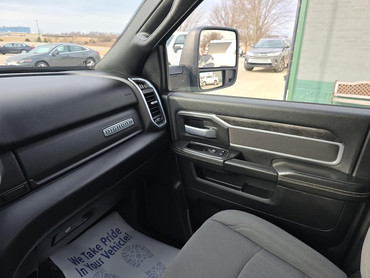 RAM 2500 Big Horn 4x4 Crew Cab 6'4" Box 2024