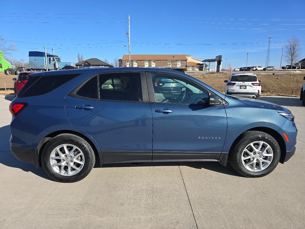 Chevrolet Equinox AWD 4dr LS w/1LS 2024