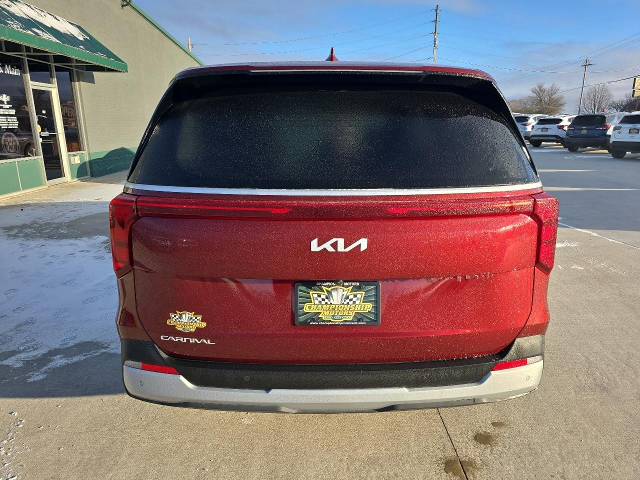 Kia Carnival LXS FWD 2025