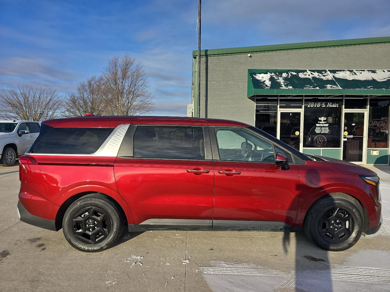 Kia Carnival LXS FWD 2025