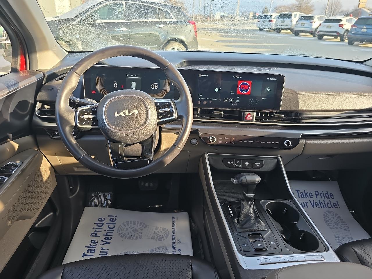 Kia Carnival LXS FWD 2025