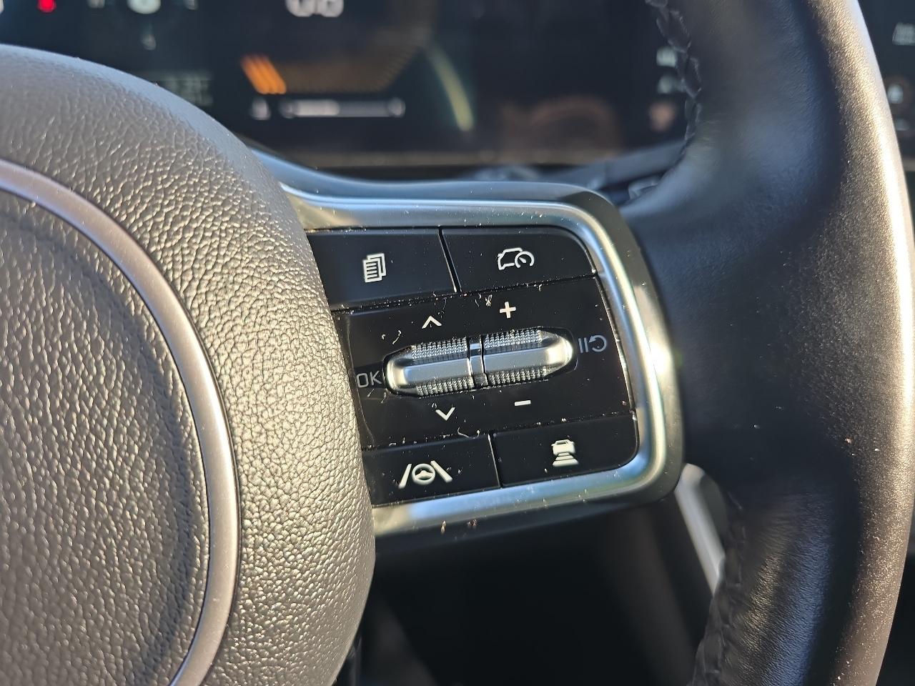 Kia Carnival LXS FWD 2025