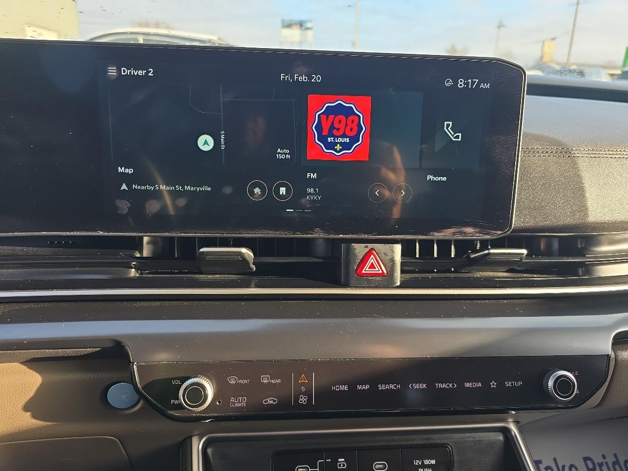 Kia Carnival LXS FWD 2025