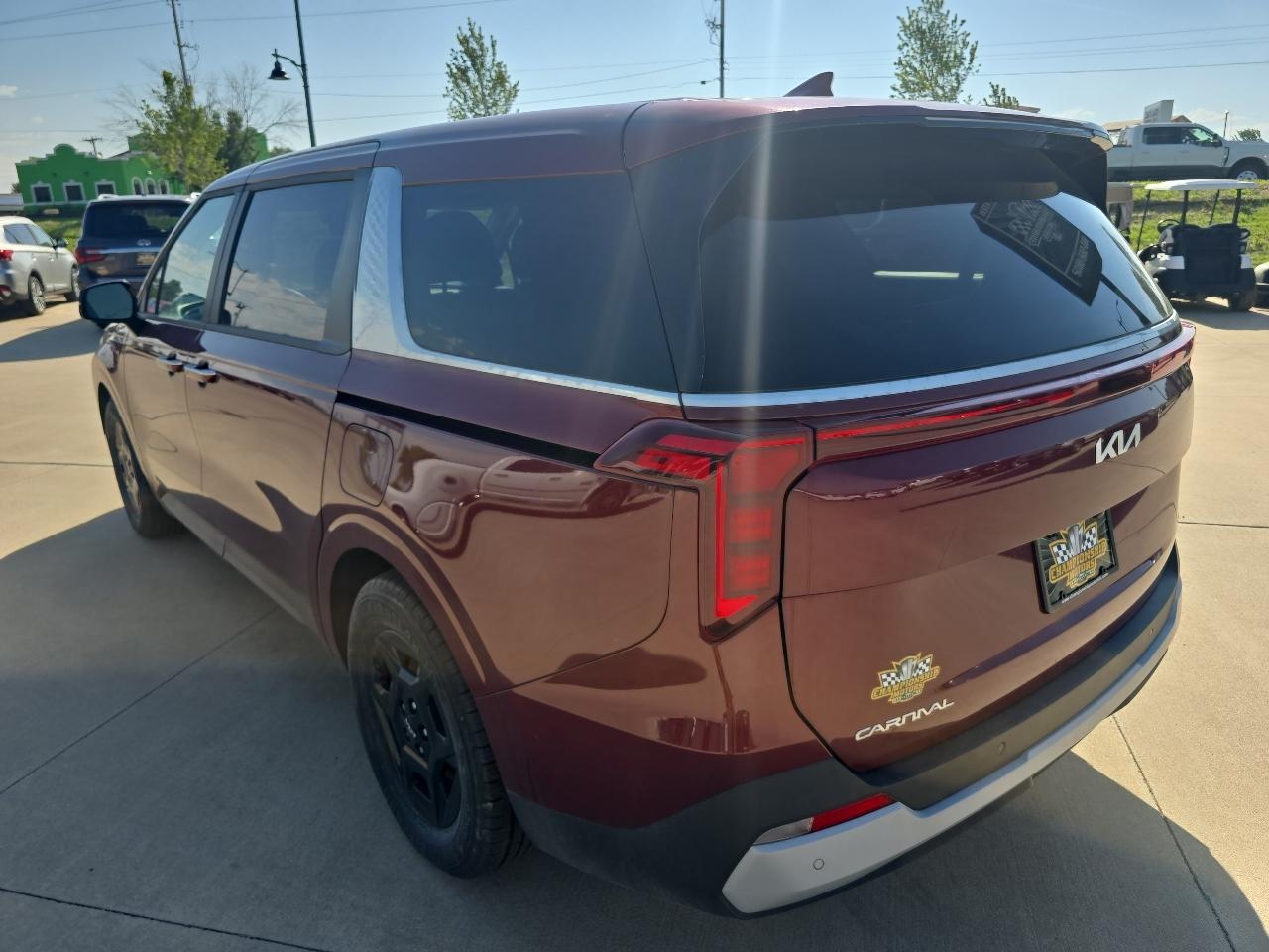 Kia Carnival LXS FWD 2025