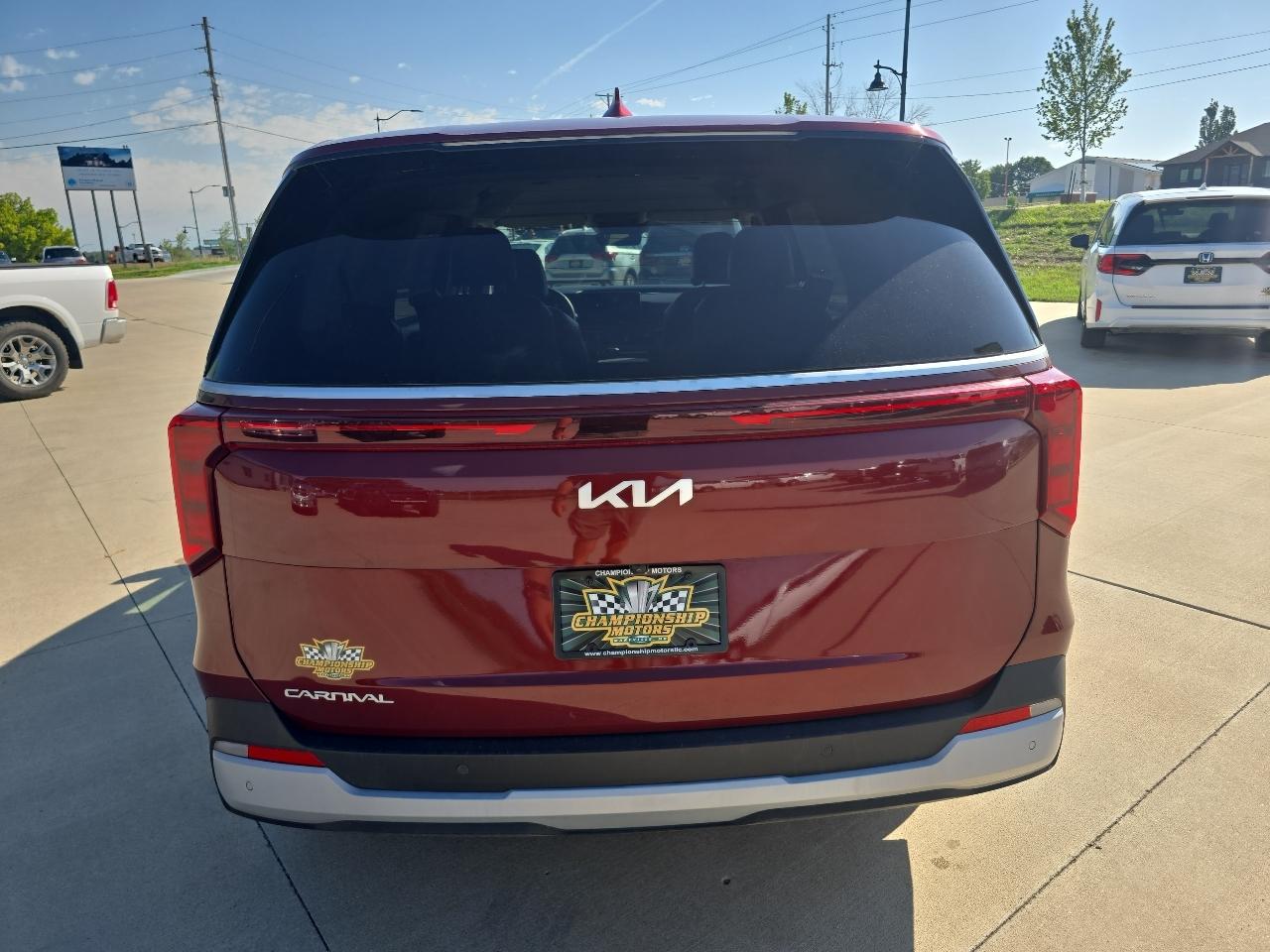 Kia Carnival LXS FWD 2025