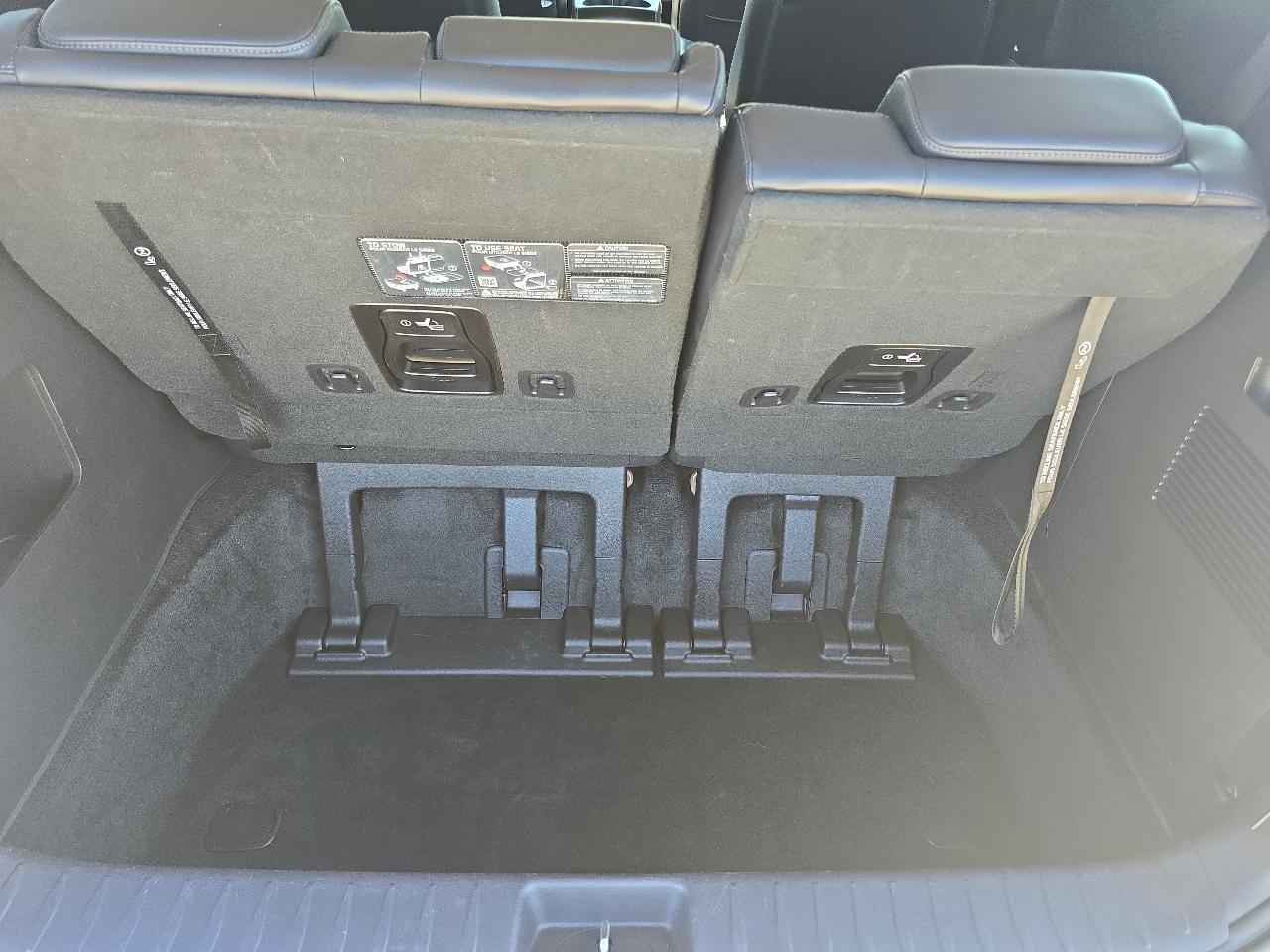 Kia Carnival LXS FWD 2025