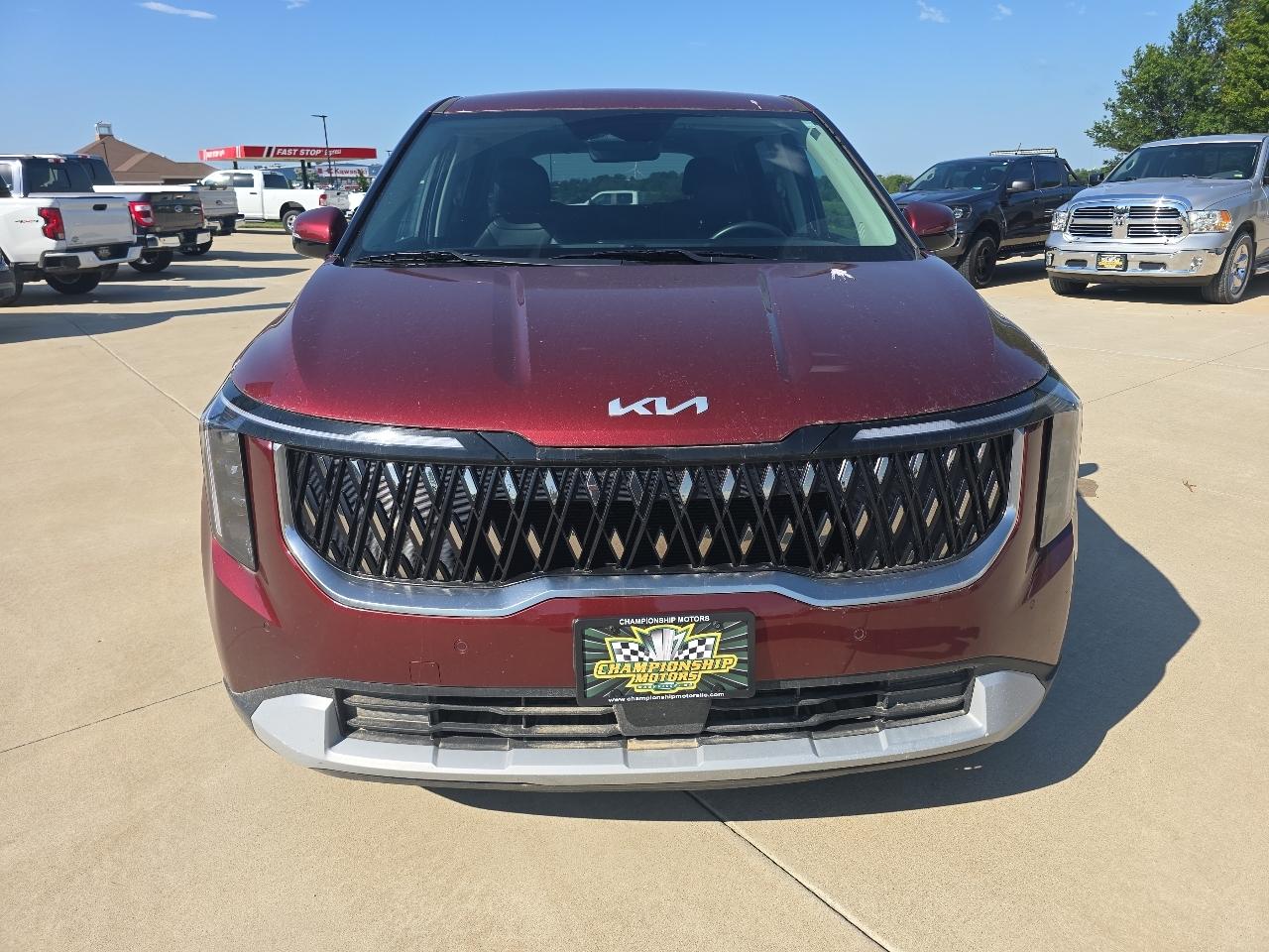 Kia Carnival LXS FWD 2025