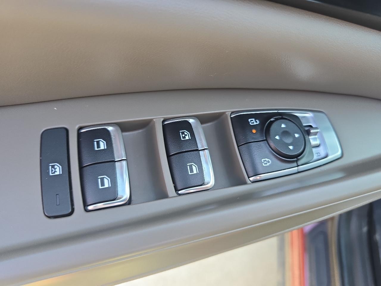 Kia Carnival LXS FWD 2025