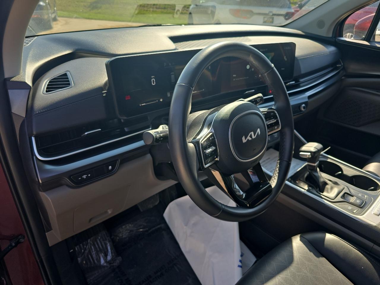Kia Carnival LXS FWD 2025