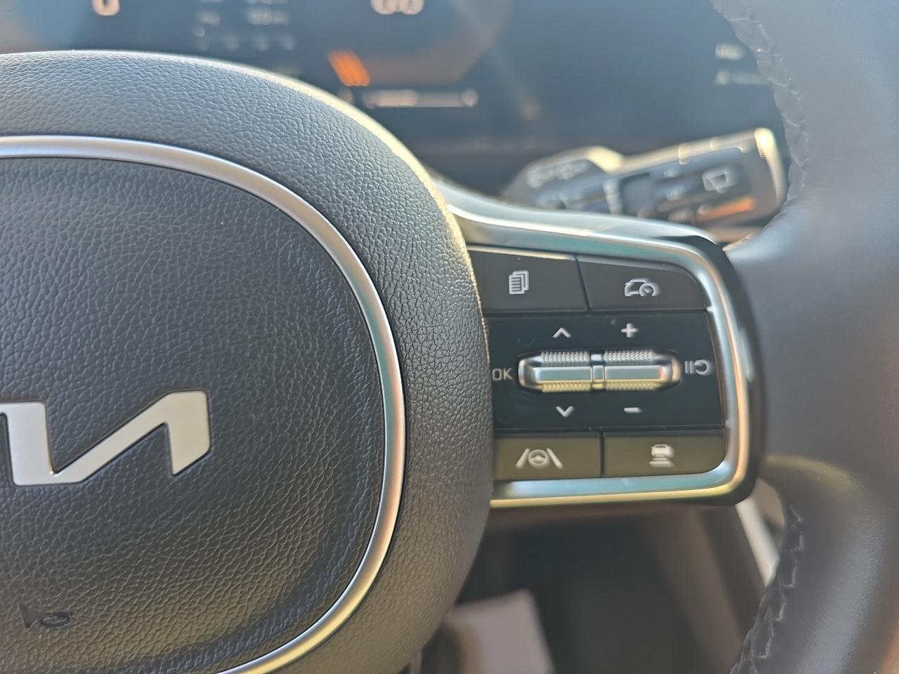 Kia Carnival LXS FWD 2025