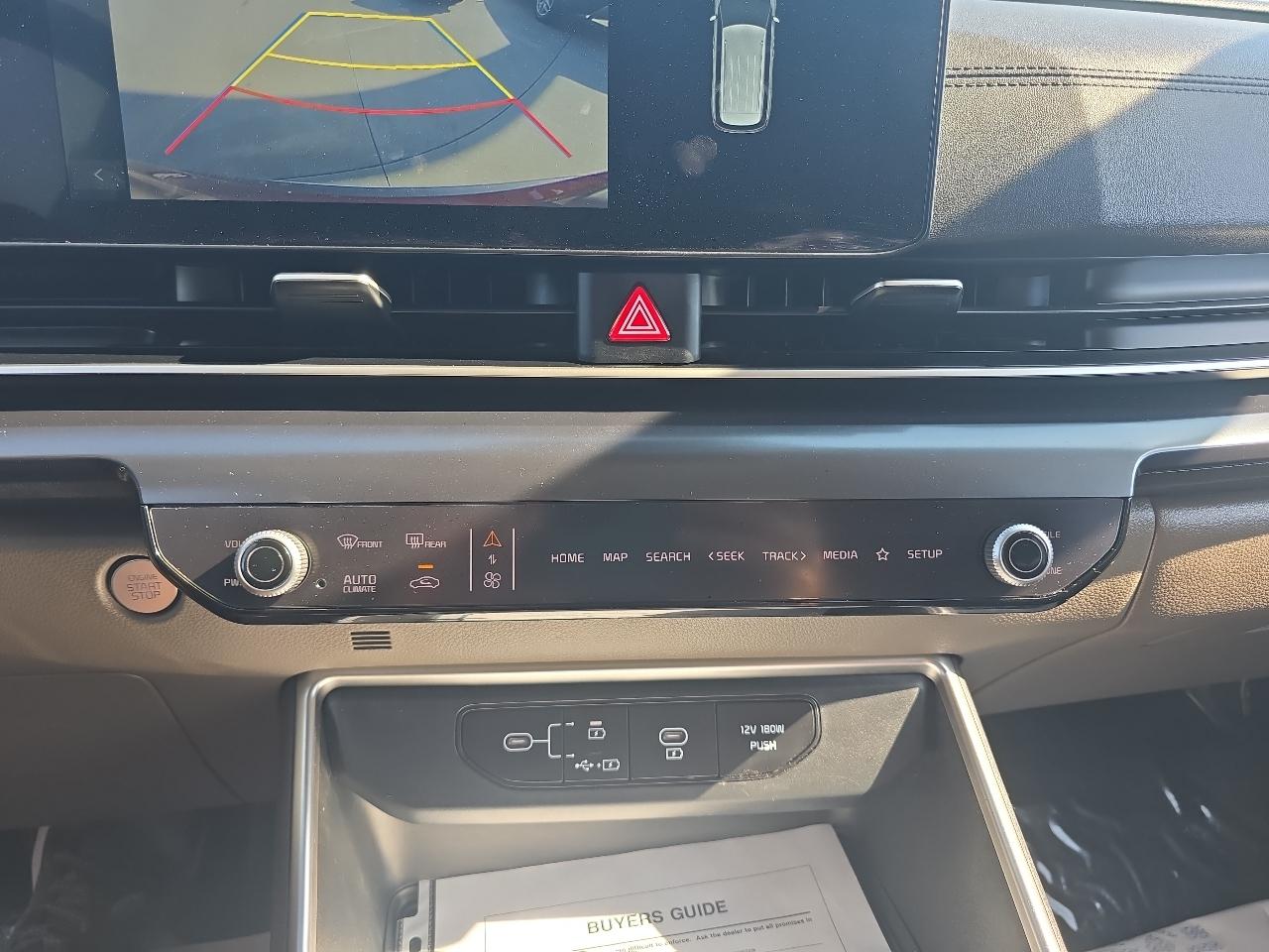 Kia Carnival LXS FWD 2025