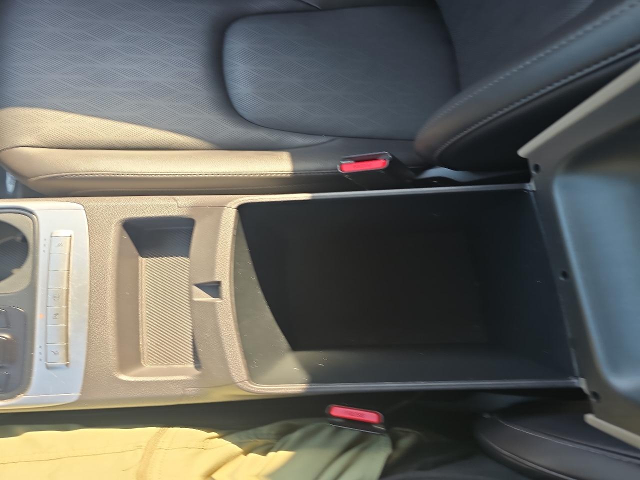 Kia Carnival LXS FWD 2025