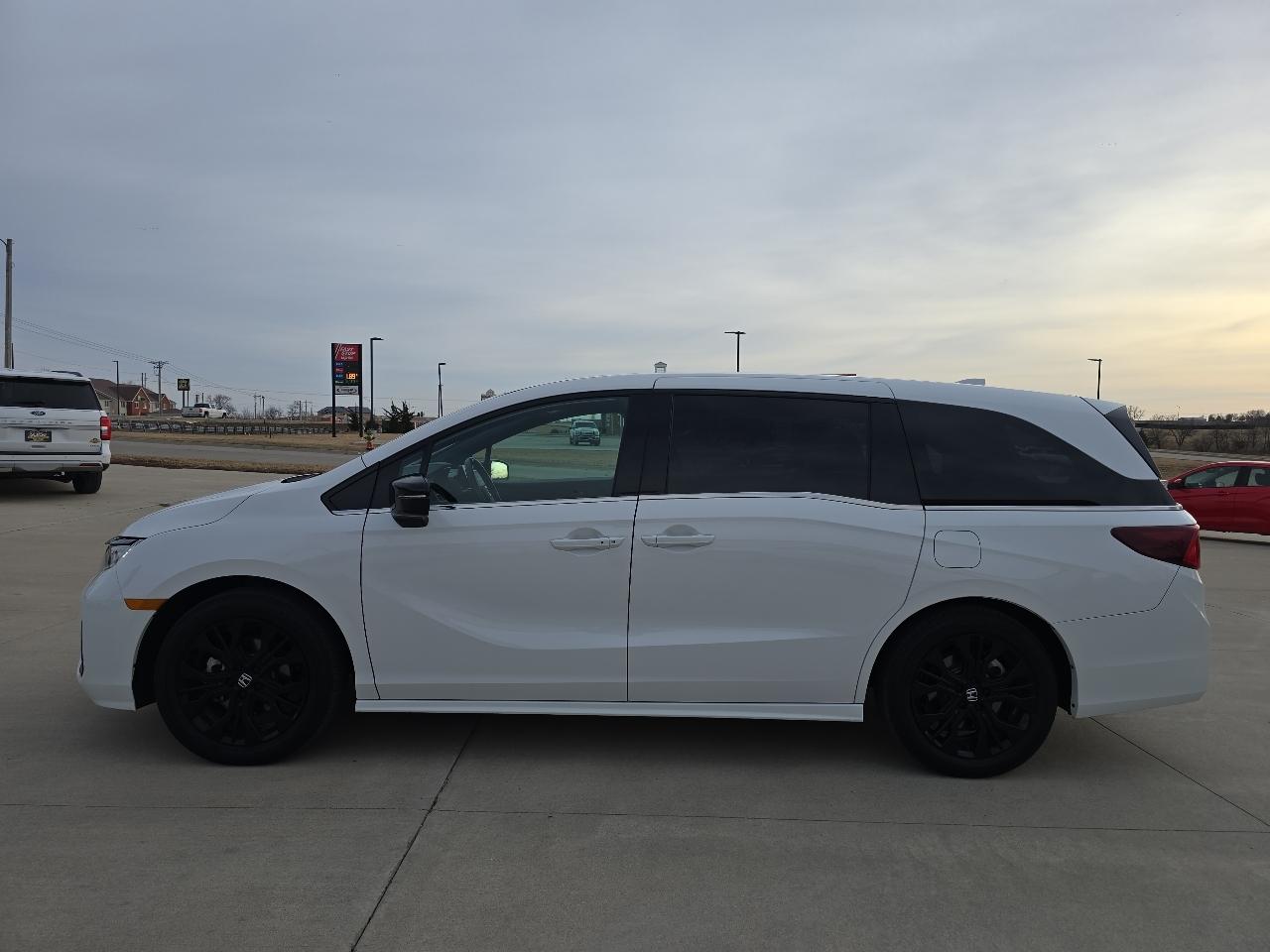 Honda Odyssey Sport-L Auto 2025