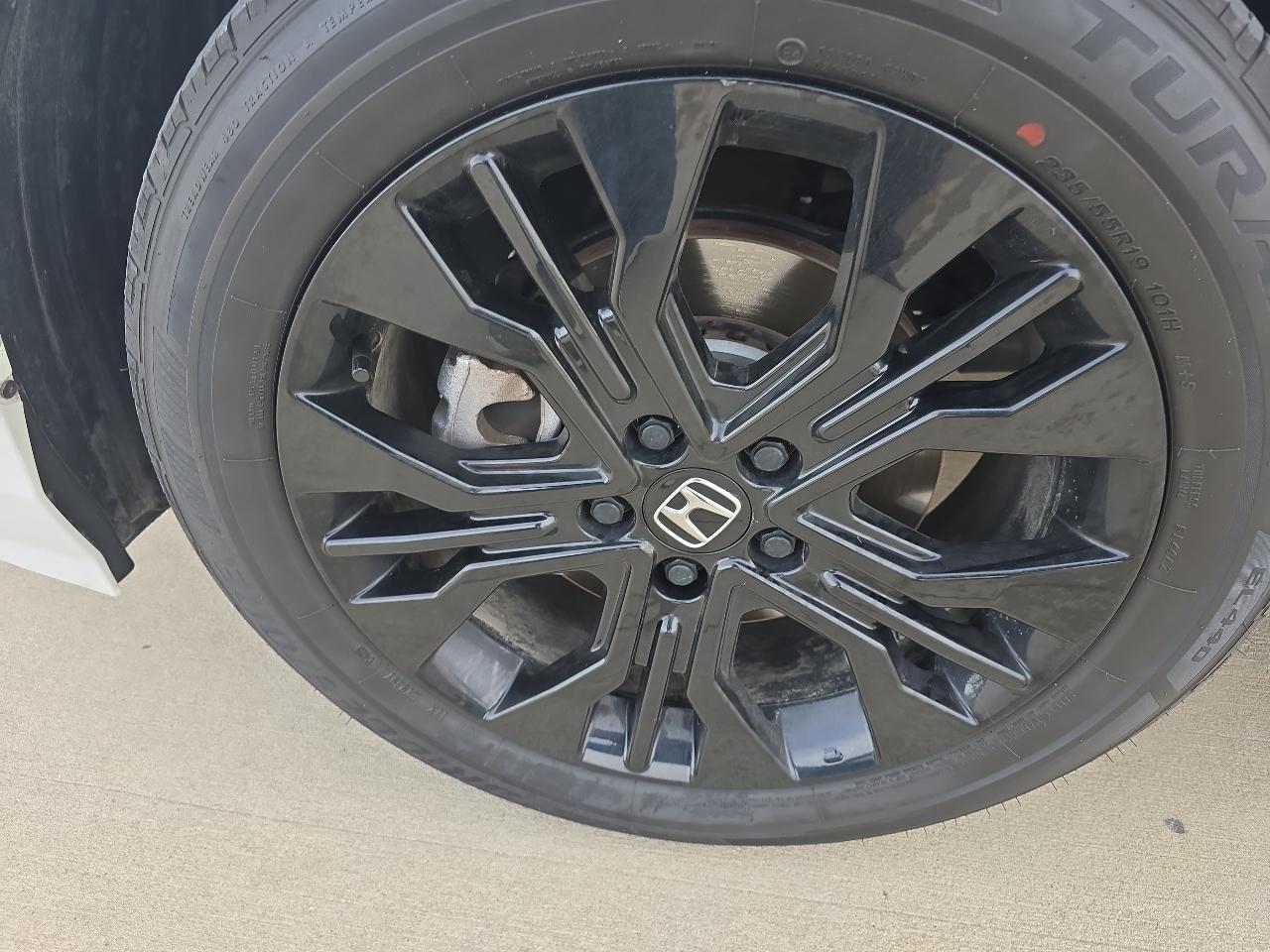 Honda Odyssey Sport-L Auto 2025