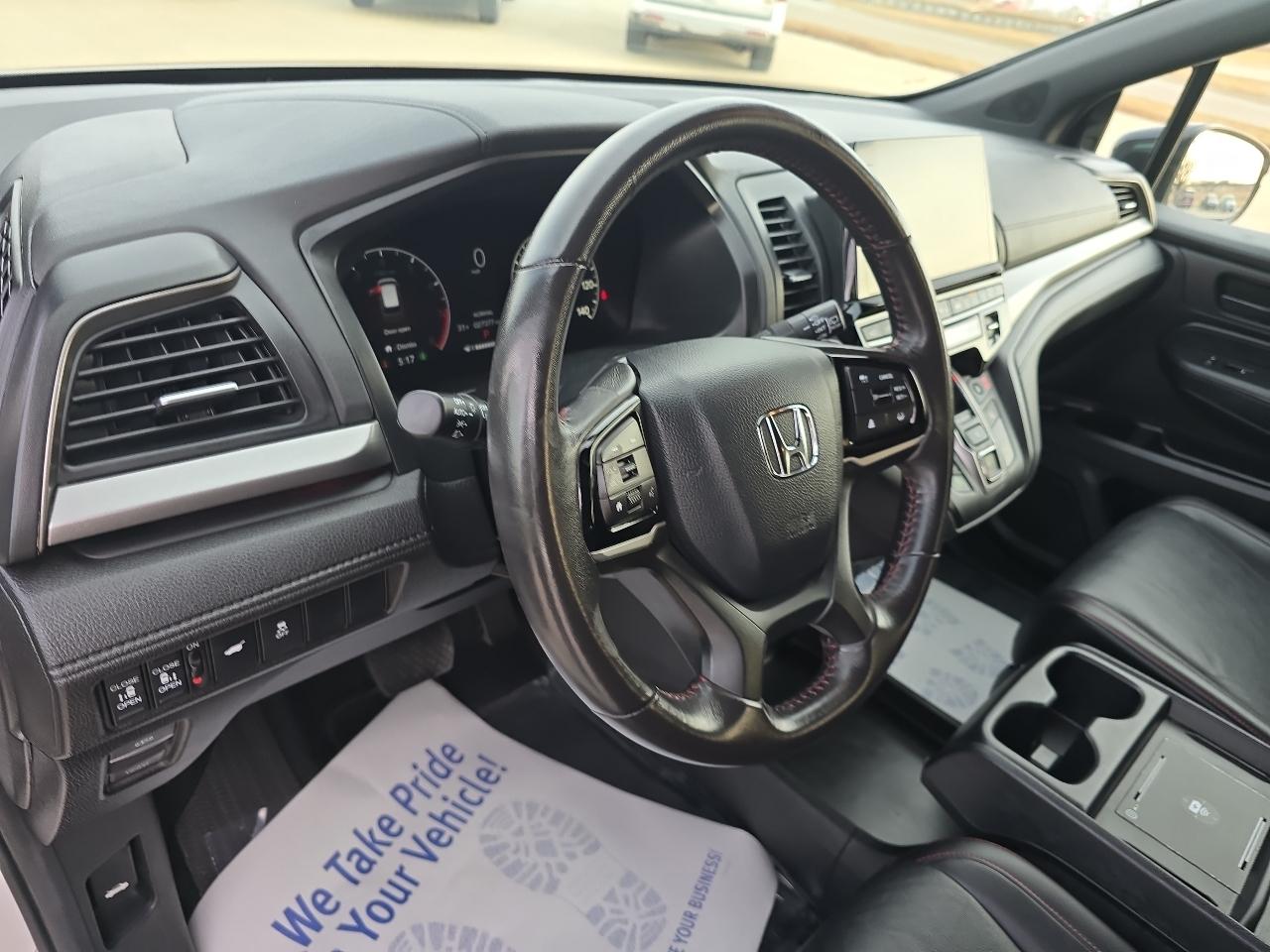 Honda Odyssey Sport-L Auto 2025