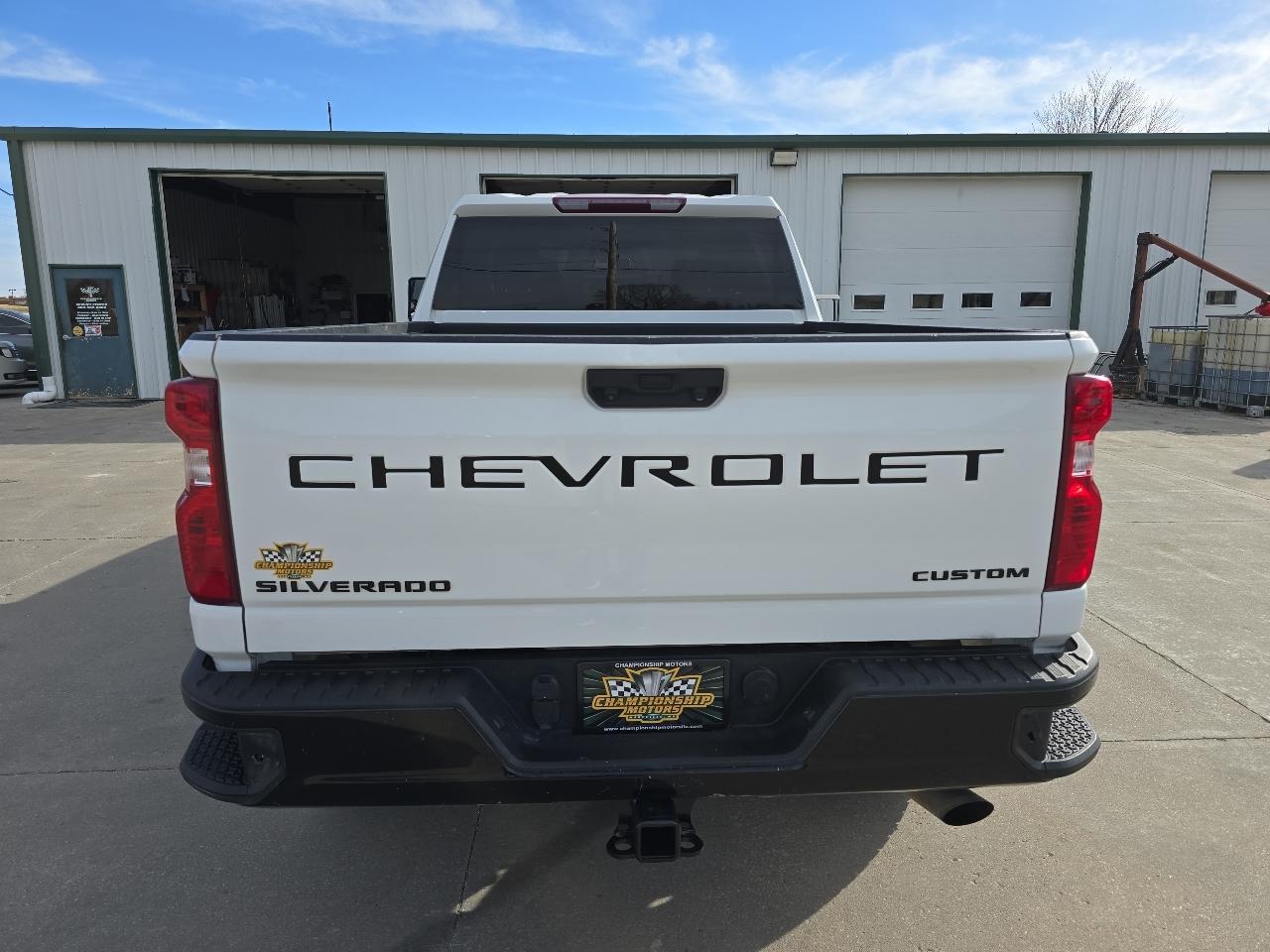 Chevrolet Silverado 2500HD 4WD Crew Cab 159" Custom 2022