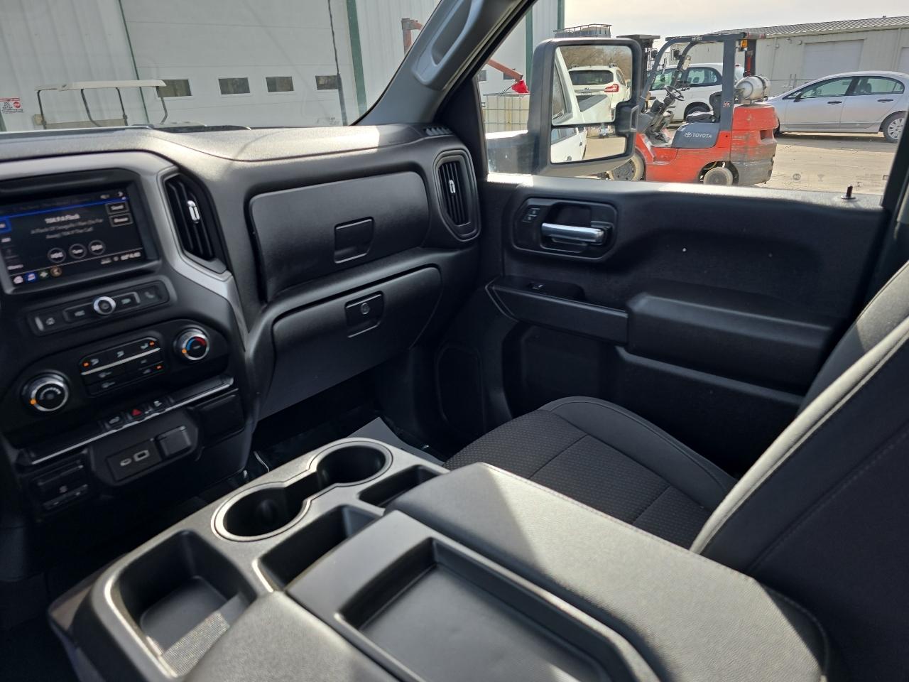 Chevrolet Silverado 2500HD 4WD Crew Cab 159" Custom 2022