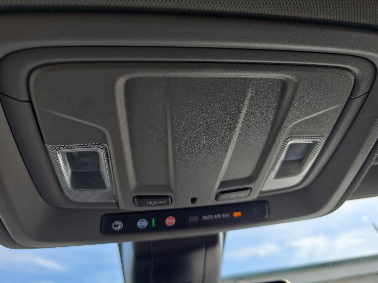 Chevrolet Silverado 2500HD 4WD Crew Cab 159" Custom 2022