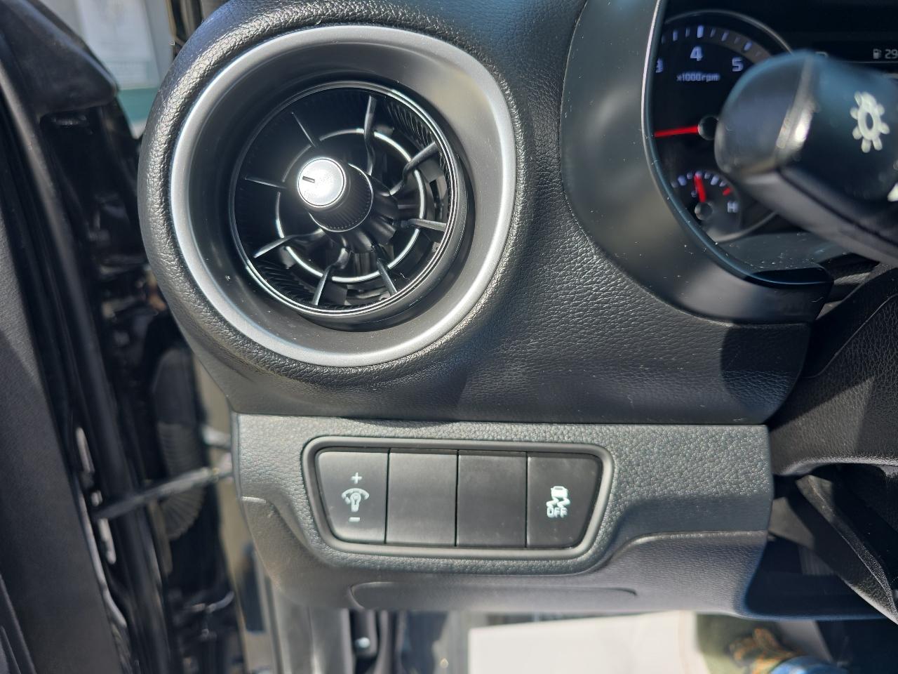 Kia Forte LXS IVT 2024