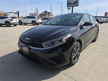 2024 Kia Forte LXS IVT
