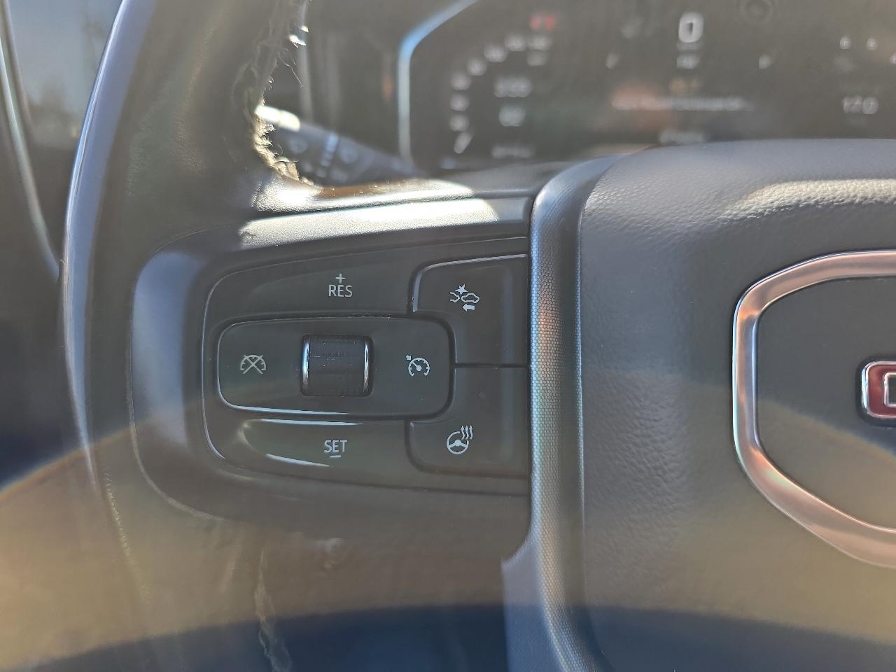 GMC Sierra 1500 4WD Crew Cab 147" SLE 2024