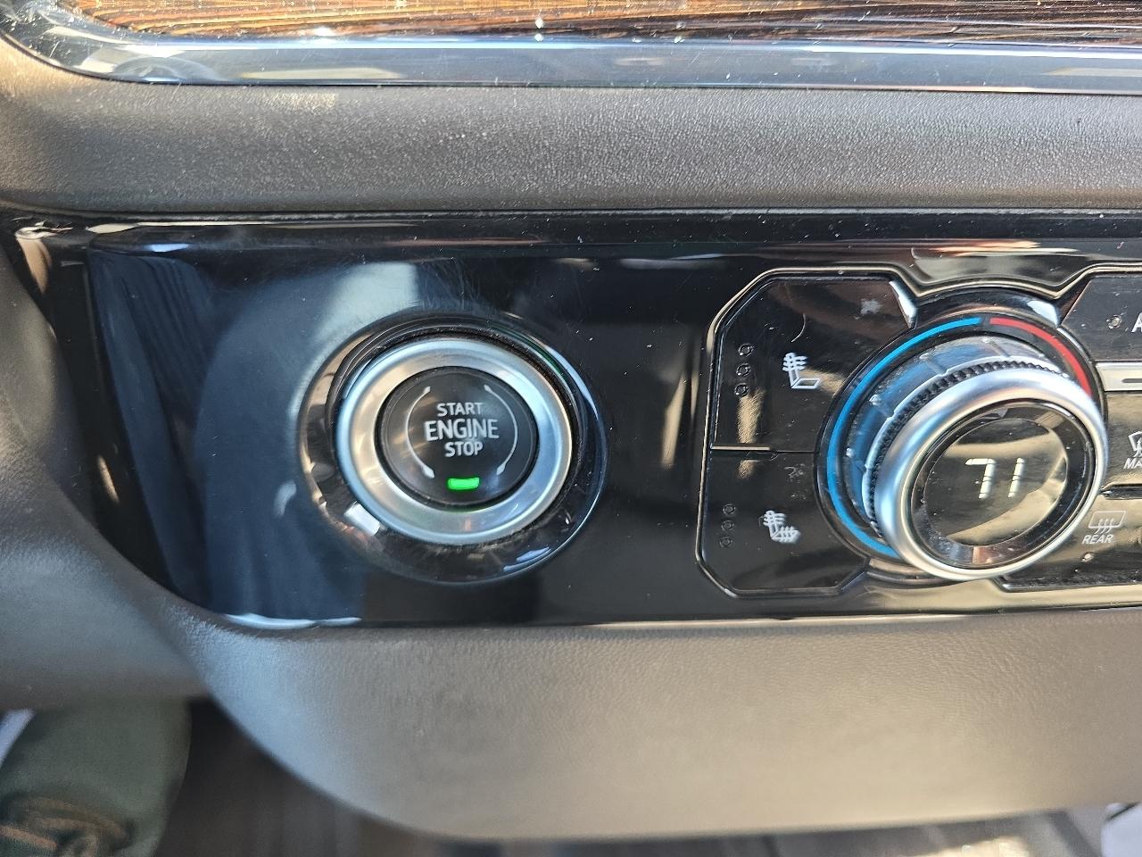 GMC Sierra 1500 4WD Crew Cab 147" SLE 2024