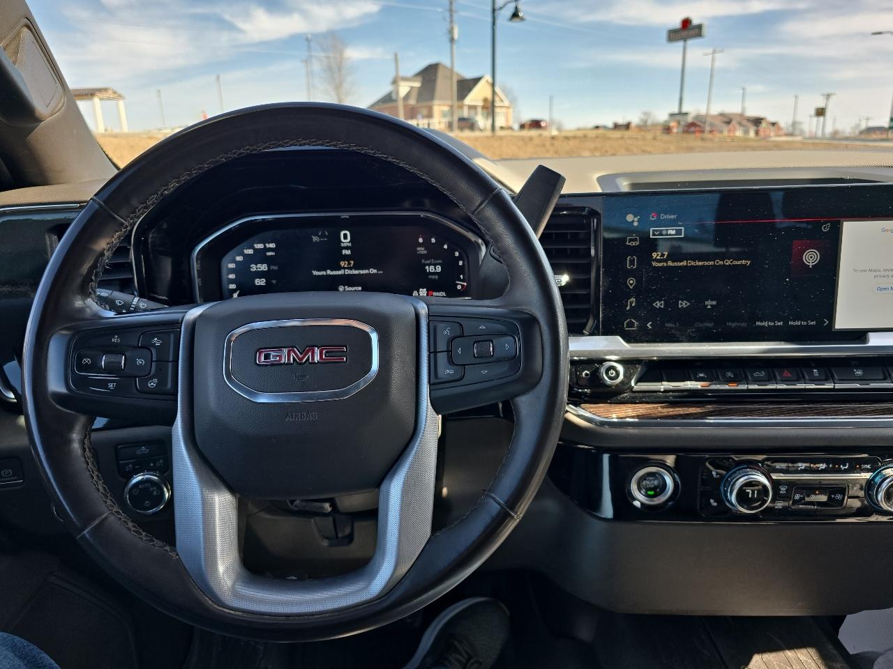 GMC Sierra 1500 4WD Crew Cab 147" SLE 2024