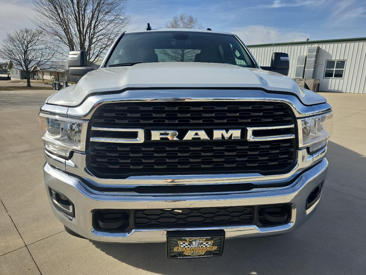 RAM 2500 Big Horn 4x4 Crew Cab 6'4" Box 2024