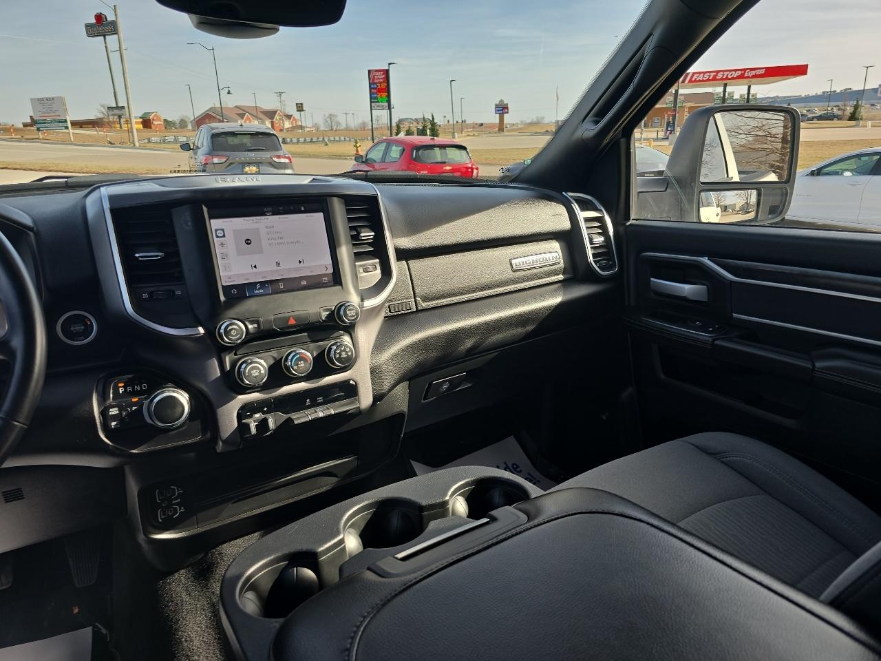 RAM 2500 Big Horn 4x4 Crew Cab 6'4" Box 2024