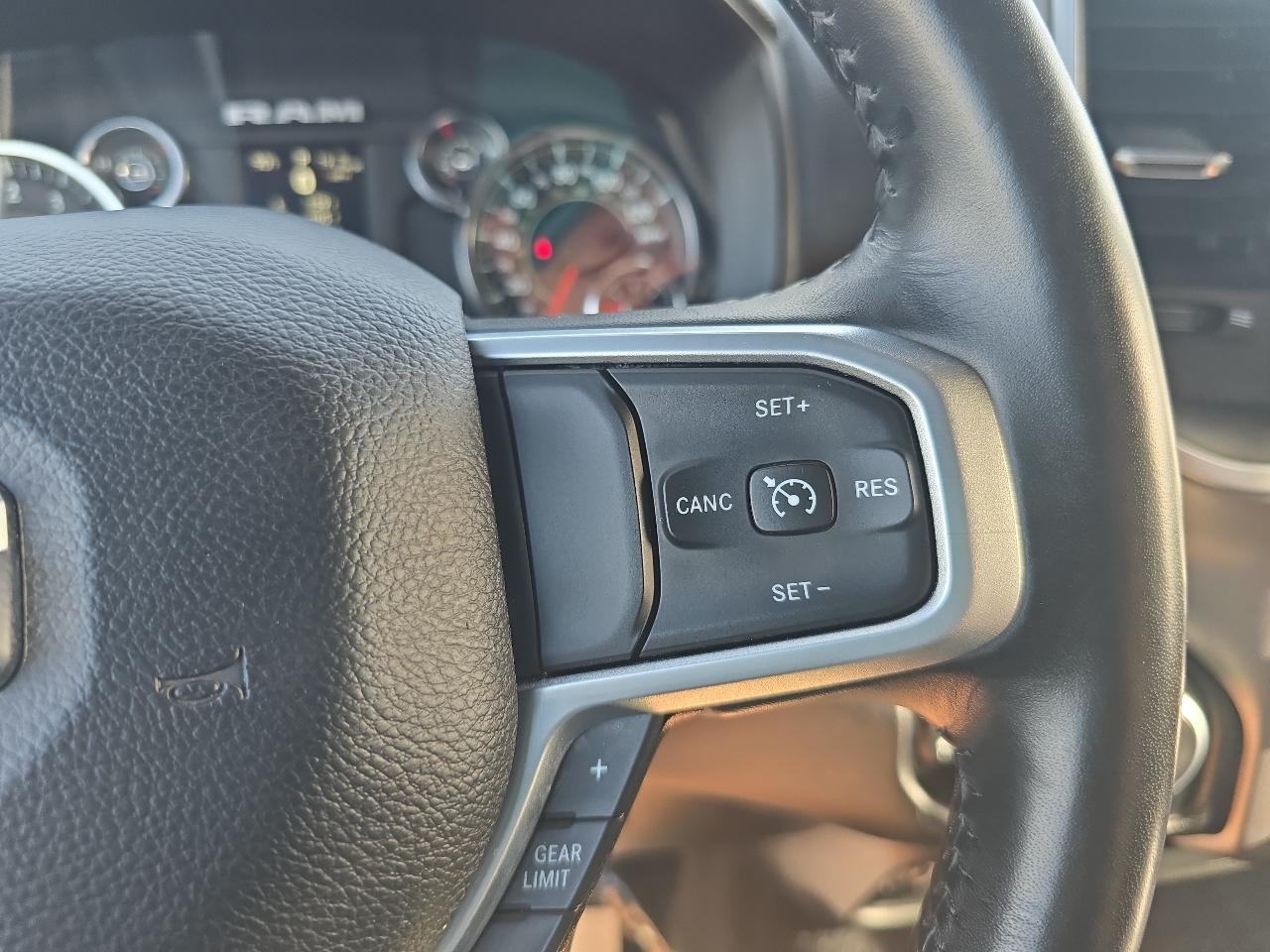 RAM 2500 Big Horn 4x4 Crew Cab 6'4" Box 2024