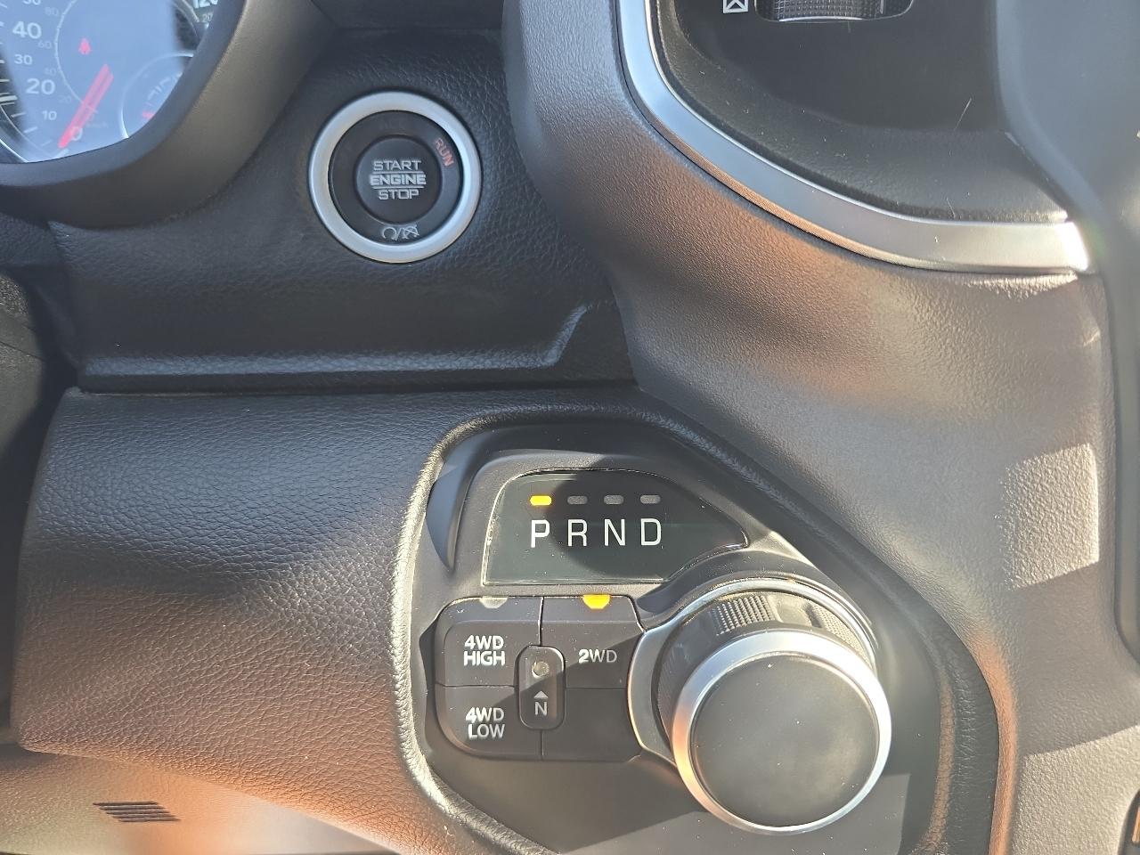 RAM 2500 Big Horn 4x4 Crew Cab 6'4" Box 2024