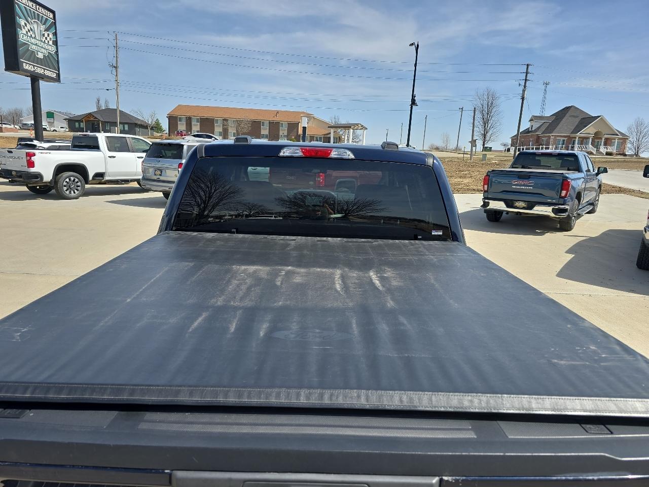 Ford F-150 XLT SuperCrew Short Bed 4WD 2023