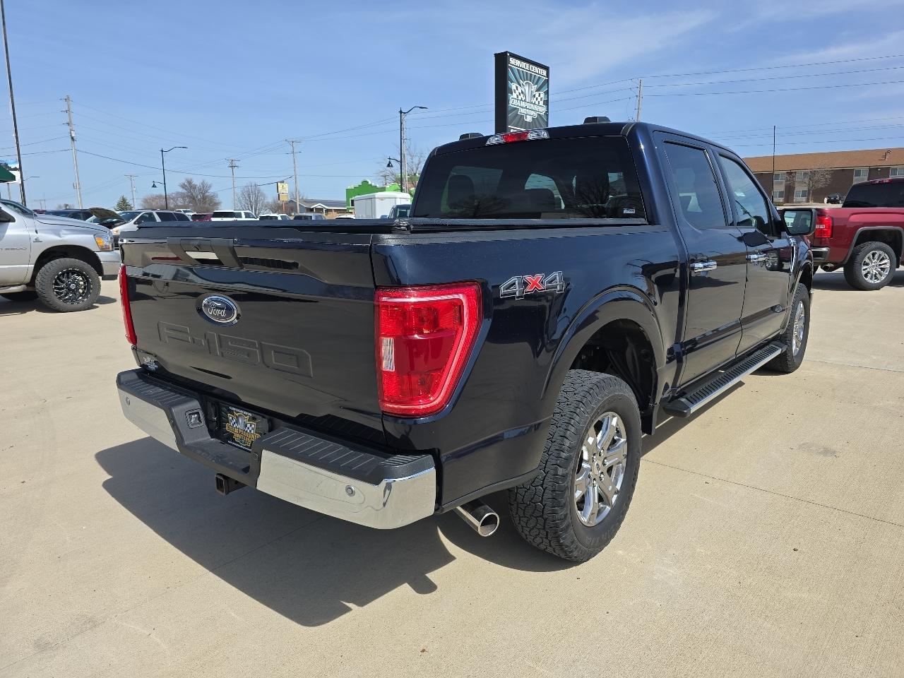 Ford F-150 XLT SuperCrew Short Bed 4WD 2023