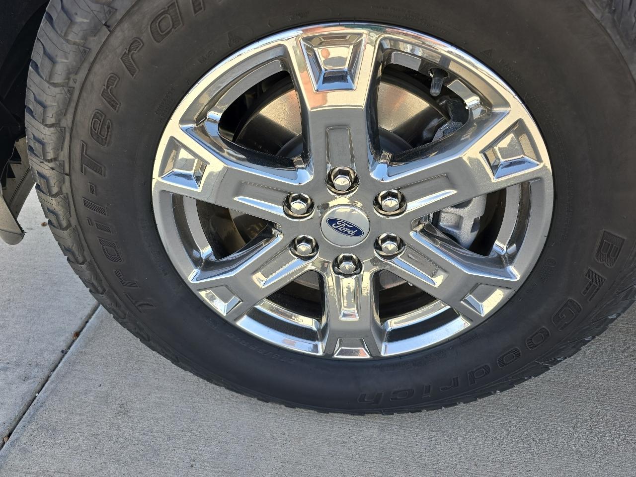 Ford F-150 XLT SuperCrew Short Bed 4WD 2023