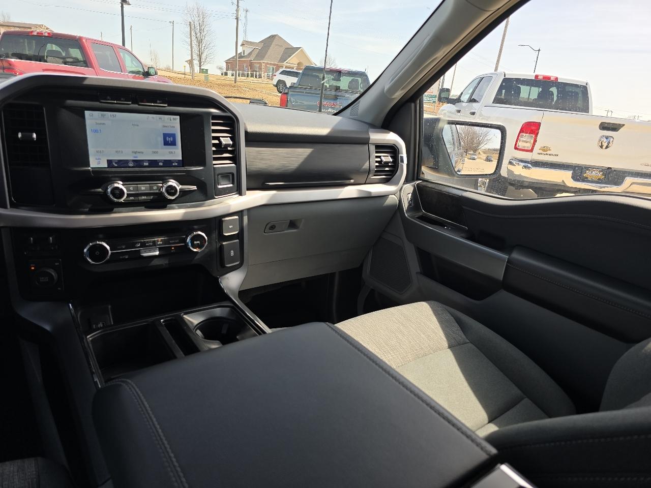 Ford F-150 XLT SuperCrew Short Bed 4WD 2023