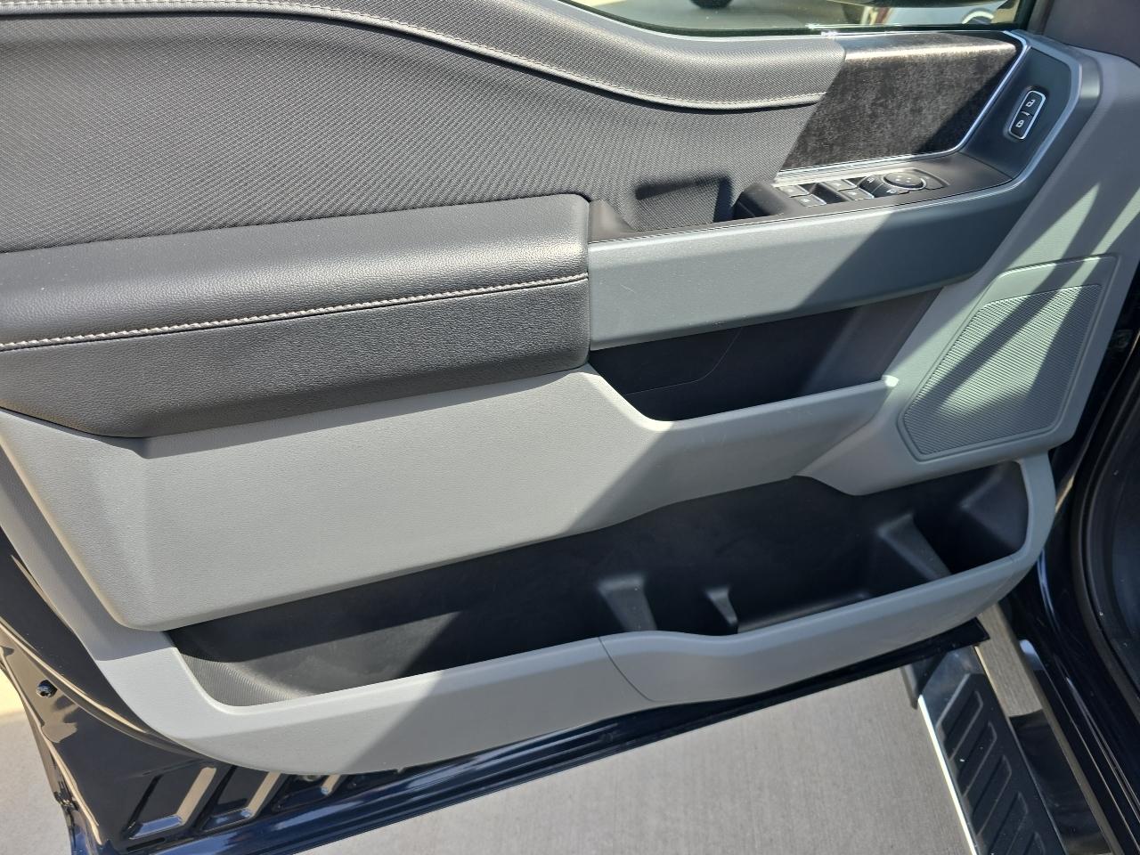 Ford F-150 XLT SuperCrew Short Bed 4WD 2023