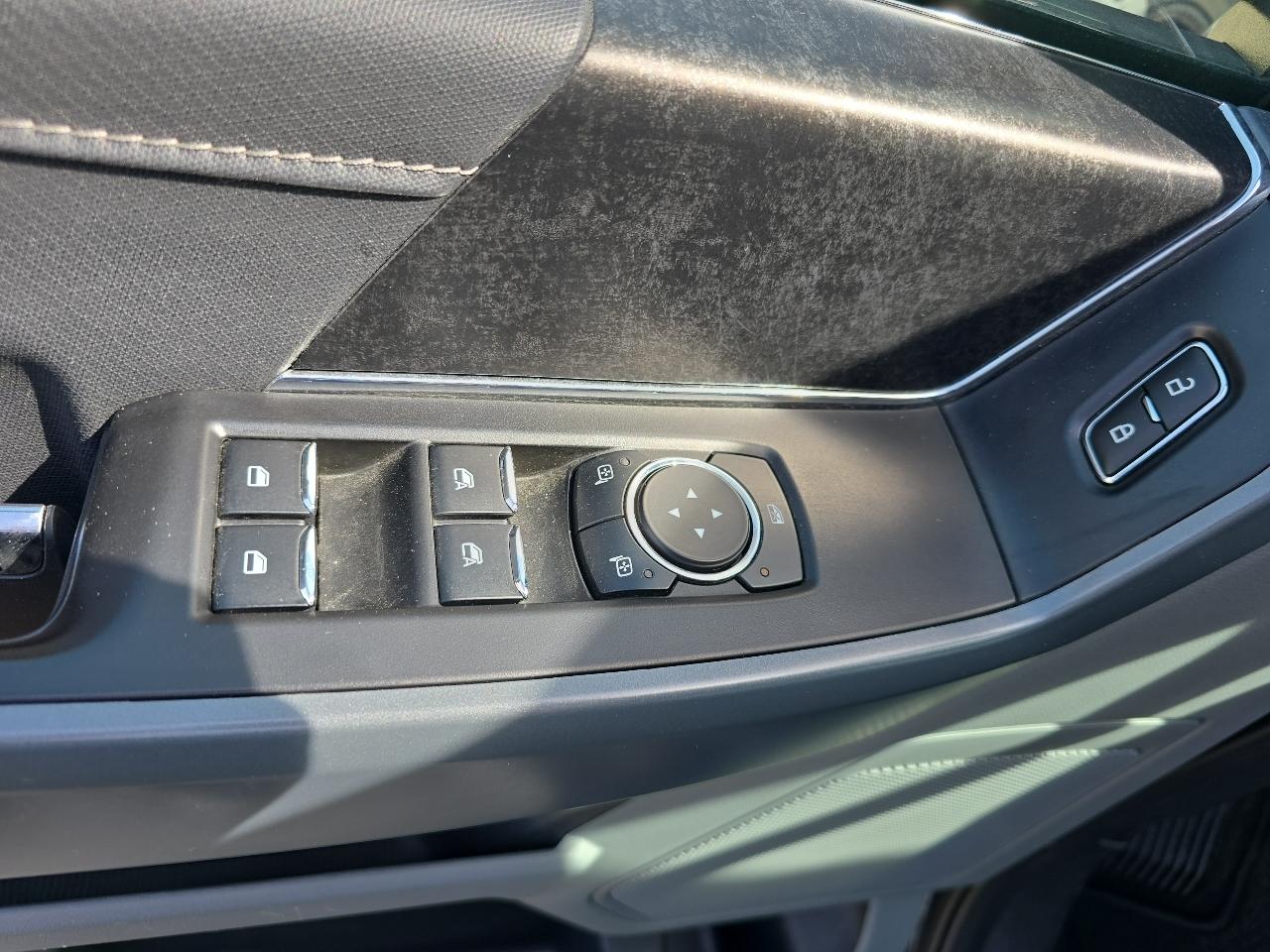 Ford F-150 XLT SuperCrew Short Bed 4WD 2023