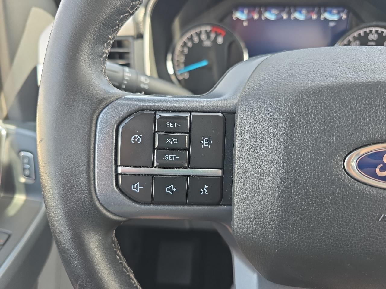 Ford F-150 XLT SuperCrew Short Bed 4WD 2023