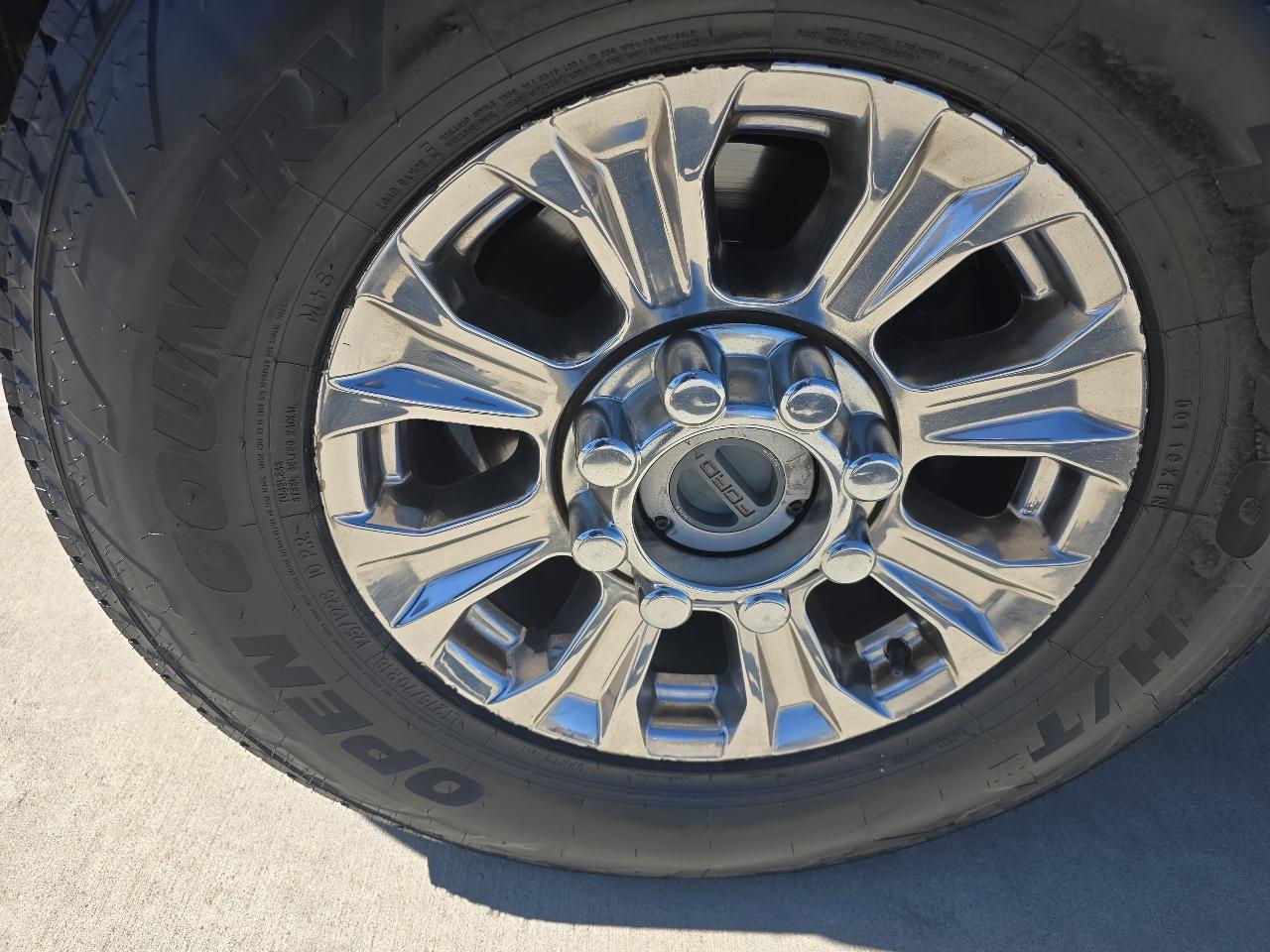 Ford Super Duty F-250 SRW XLT 4WD Crew Cab 6.75' Box 2017